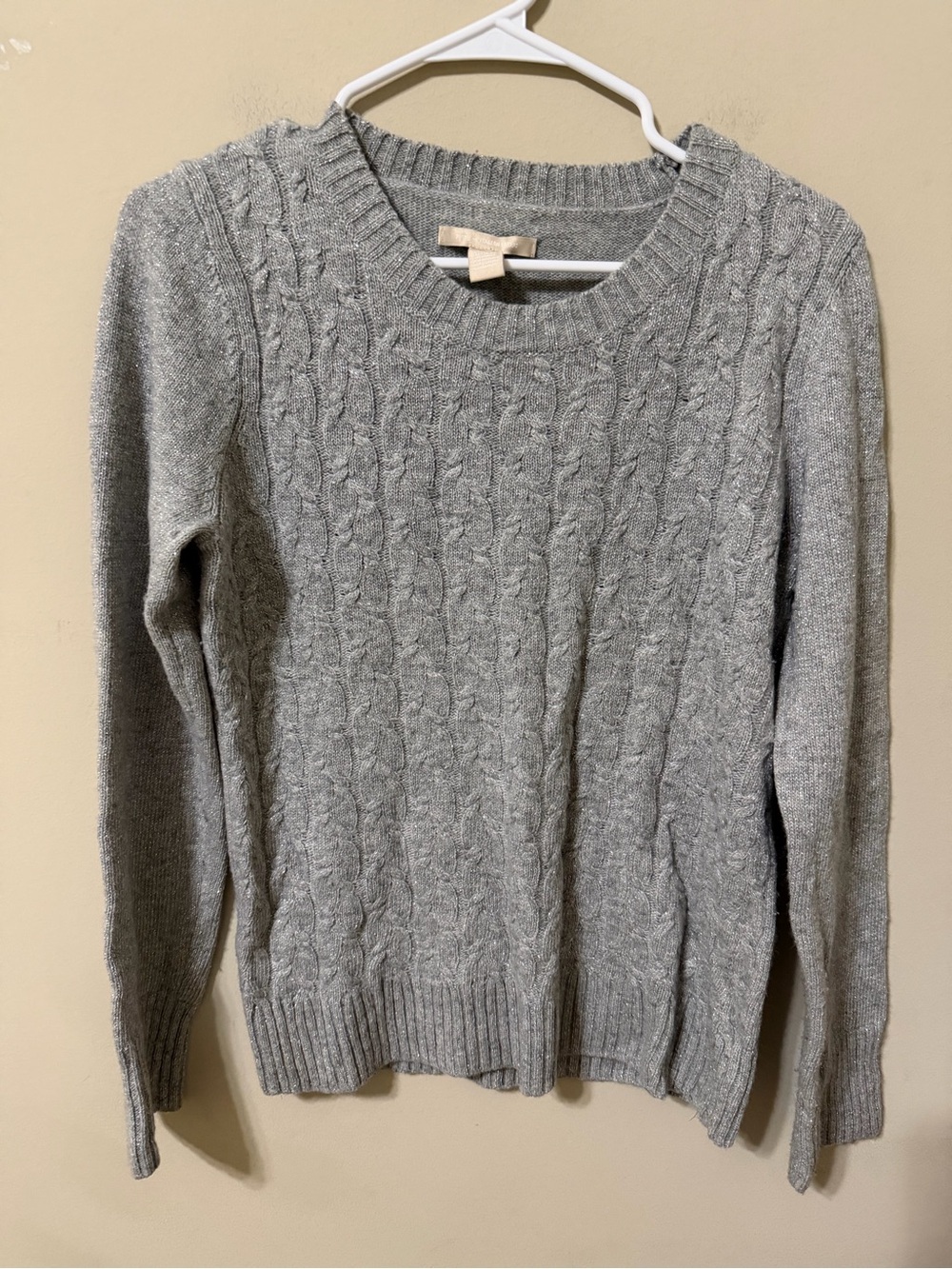 Italian made medium Gray Cable-Knit Crewneck Sweater Womens euc soft wool blend